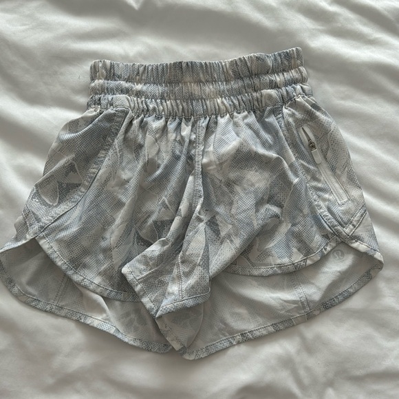 Lululemon shorts - Picture 1 of 2
